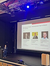 Prof. Dr. Elmar Günther bei seinem Vortrag „Die Zukunft des Recruitings in Deutschland“.