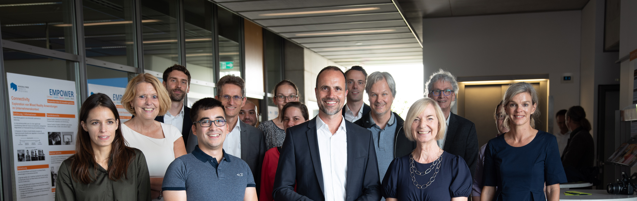 Minister Hoch informiert sich über_EMPOWER_Copyright_HenriAalken_HS Mainz