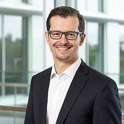 Portraitfoto Andreas Gietl