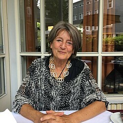 Portraitfoto Beatrix Schnitzius