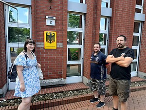 Amateurfunker nach erfolgreicher Prüfung 