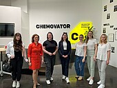 Gruppenbild bei der Exkursion zum Chemovator der BASF