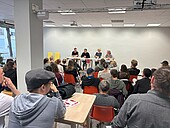 Blick vom Auditorium aufs Podium