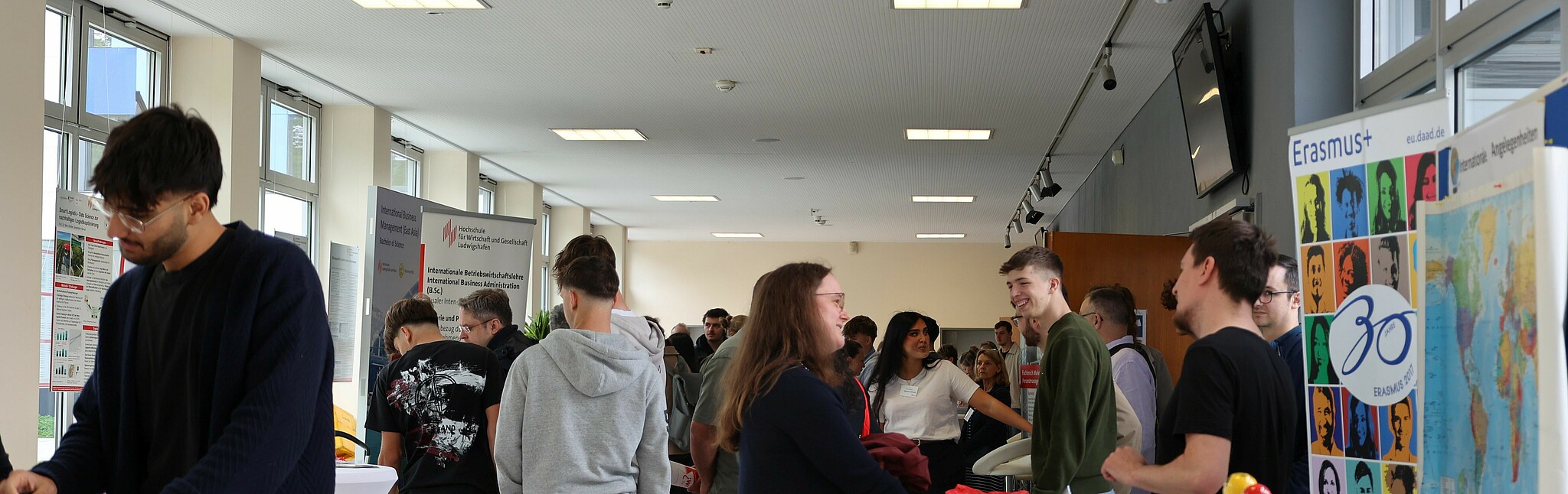 Well-attended advice stands in the foyer in front of the auditorium